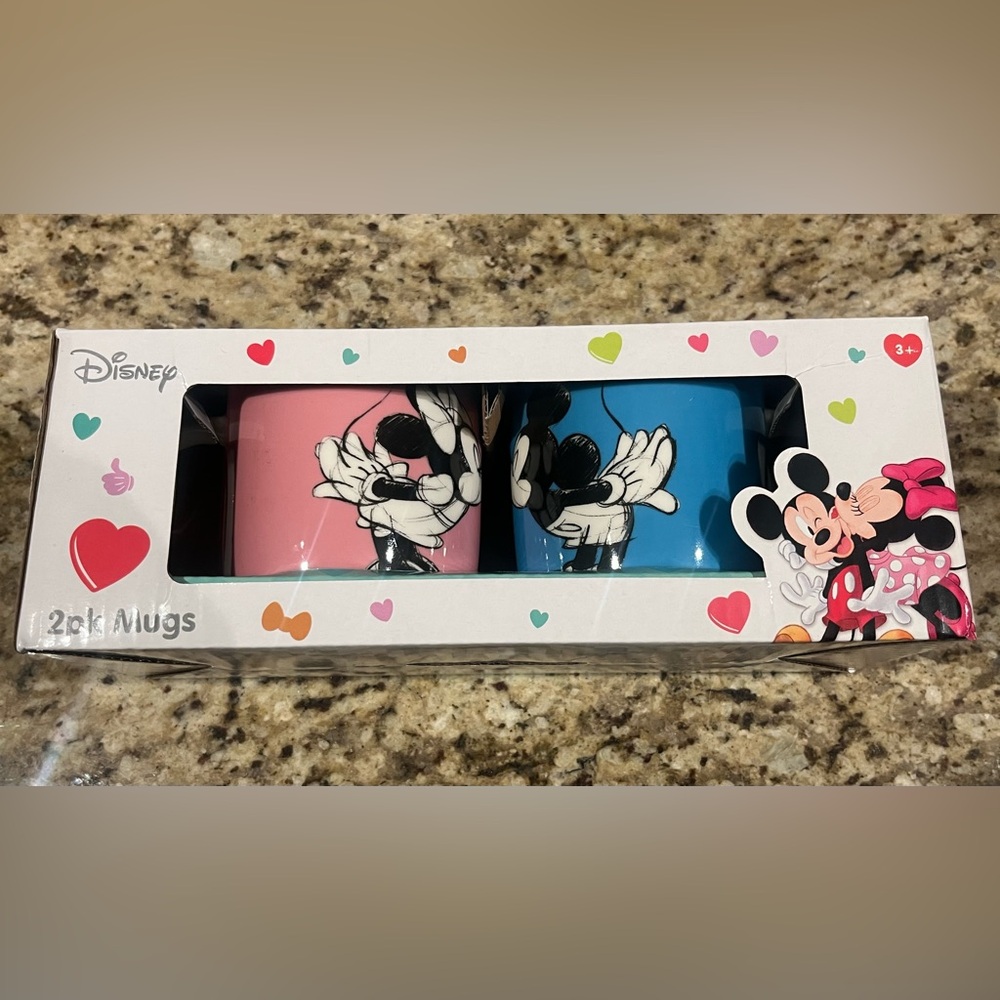 Mickey and Minnie Mouse Mug Set